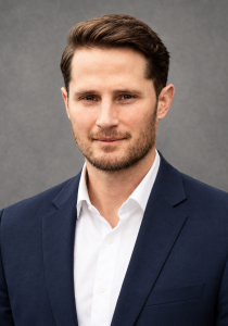 Jansen Hafen in a suit